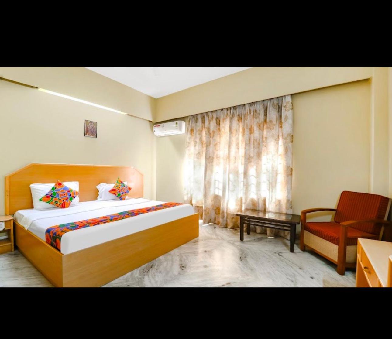 Hotel Sri Sathya Sai Bengaluru Kültér fotó